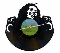 Silhueta decorativa Bob Marley feita de um disco de vinil LP