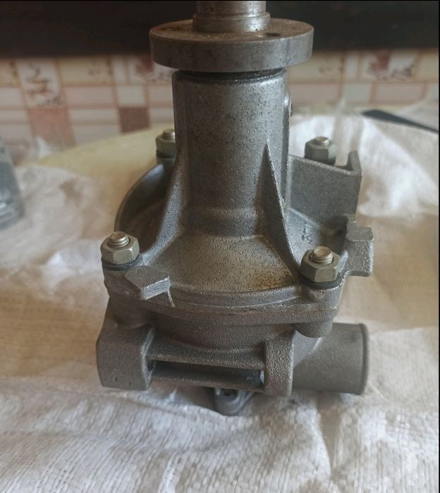 Помпа ВАЗ 2101 оригинал и другие запчасти