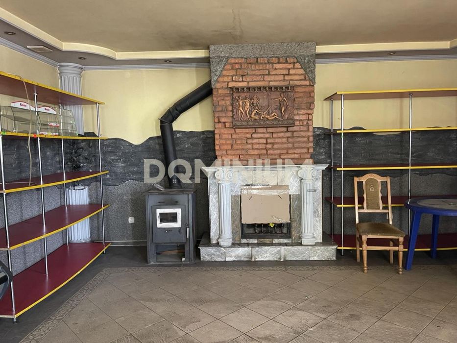 Продається комерція на центральній дорозі, в с. Іза