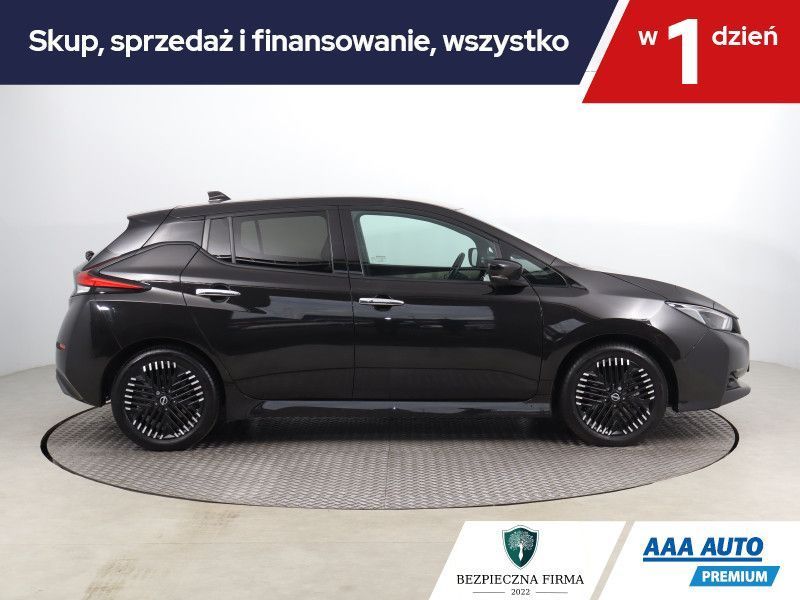 Nissan Leaf 40 kWh, SoH 95%, Salon Polska, Serwis ASO, Automat, Navi,
