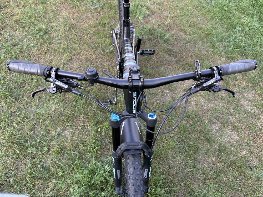Rower focus jam carbon pro 27,5 trail 2x11 deore xt r.M dt swiss fox