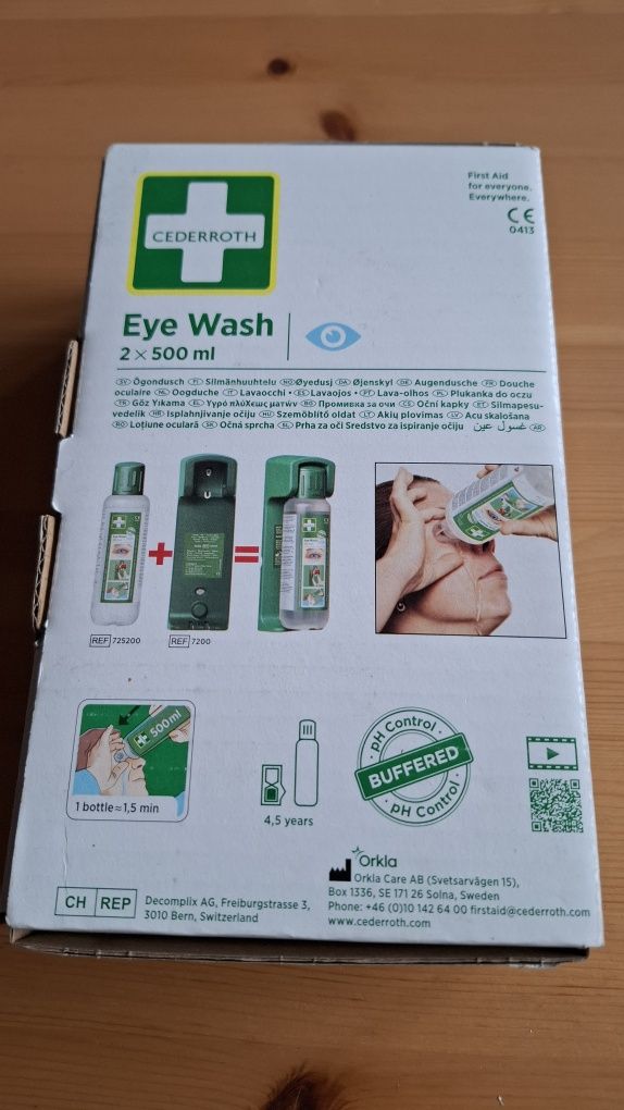 Płukanka do oczu Cederroth Eye Wash 2 x 500 ml.