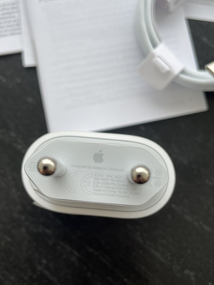 Szybka ładowarka Apple + kabel lightning USB-C
