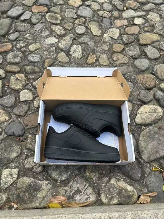 Buty Trampk Nike Air Force 1 Low '07 Black R.39