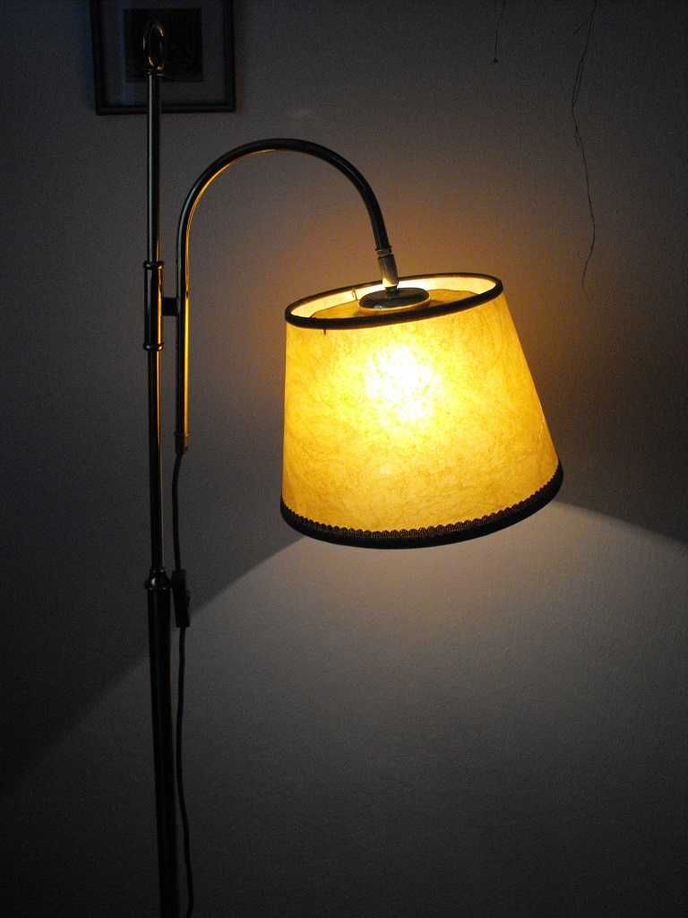 Mosiężna lampa podłogowa z ruchomym ramieniem Nr 3