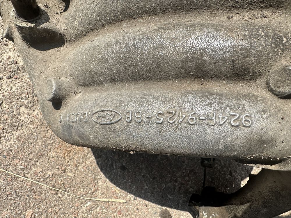 Впускной коллектор на Ford 924f-9425BB