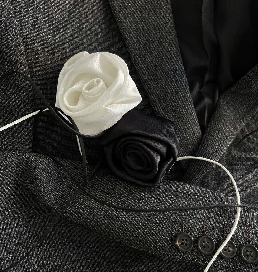 Чокер троянда роза квітка прикраса на шию біла червона чорна