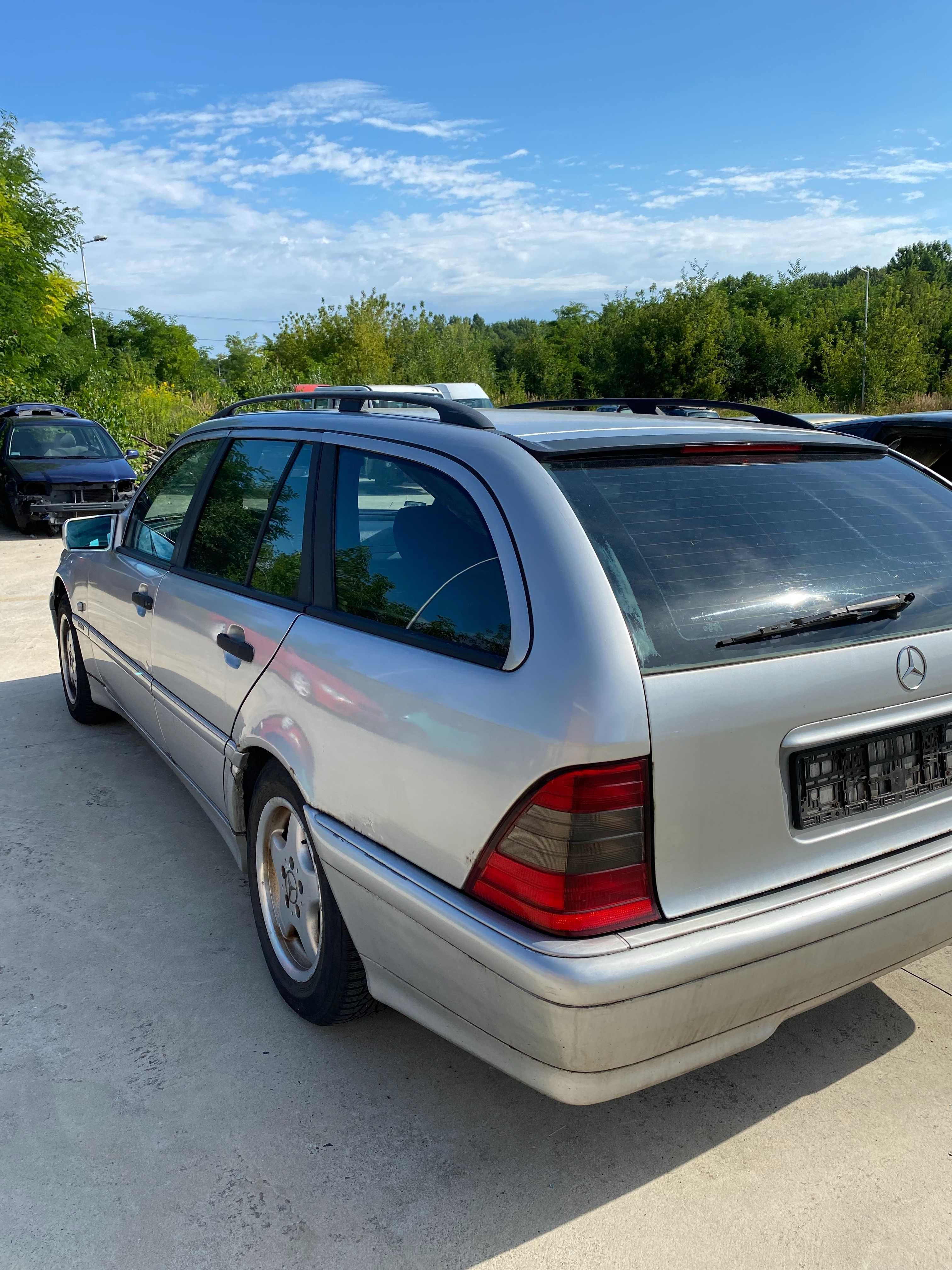 Na Części Mercedes W202 C-Klasa 2.2 CDI OM611