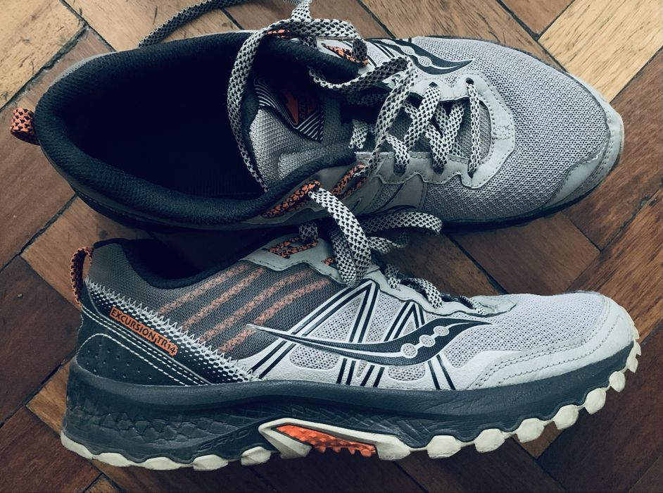 Кроссовки Saucony