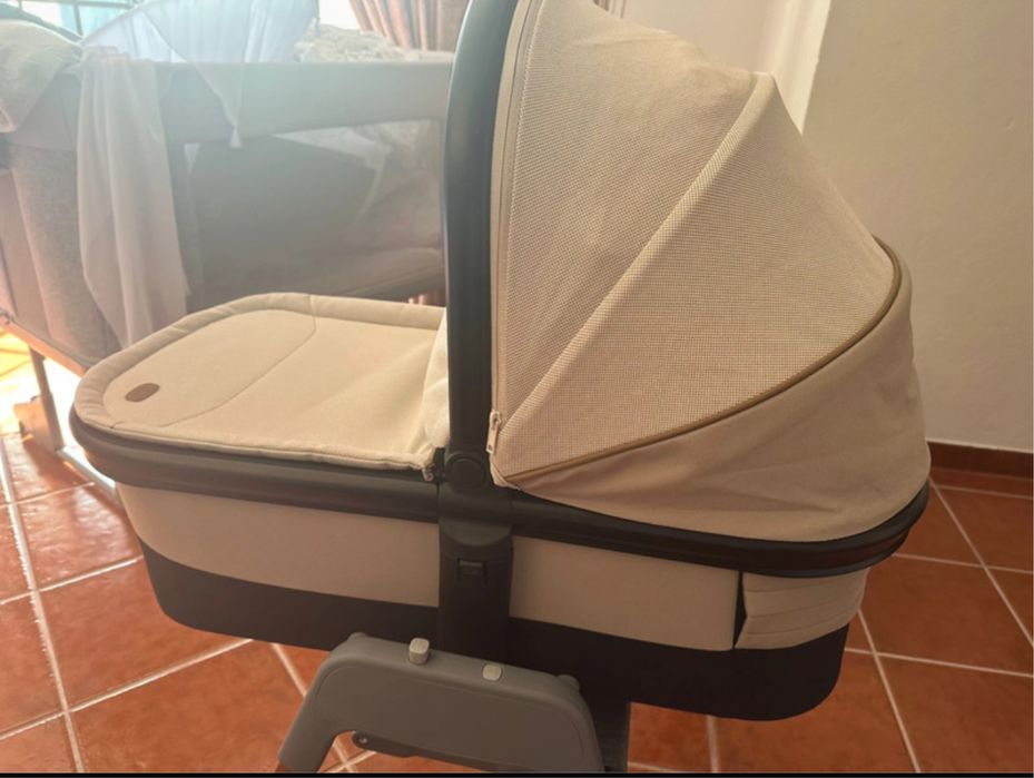 Alcofa Chicco Mysa com Suporte