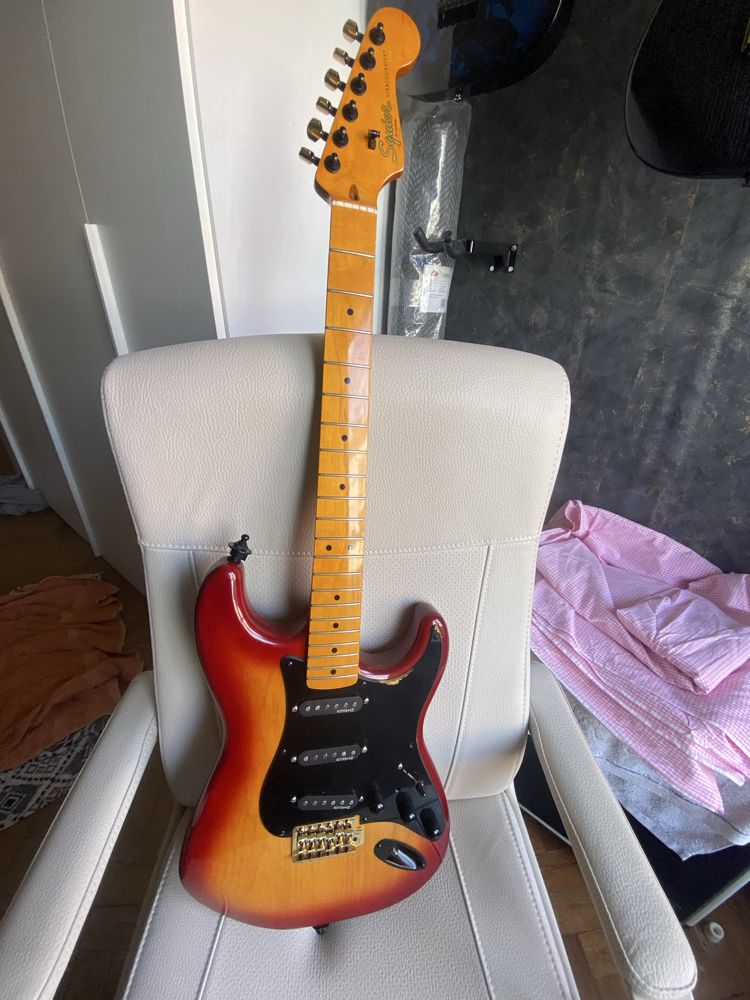 Guitarra Squier stratocaster