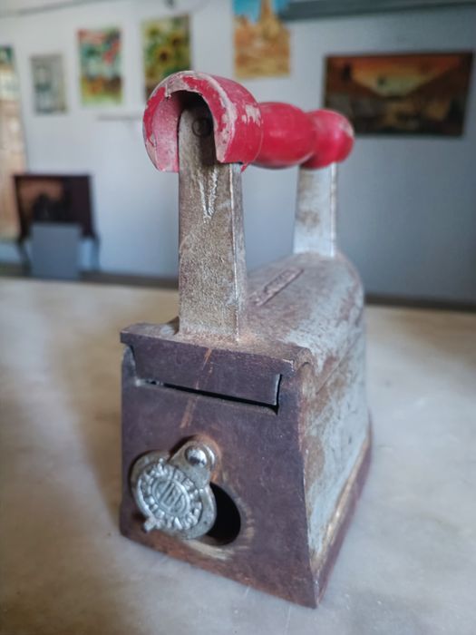 Ferro a carvão ALBA