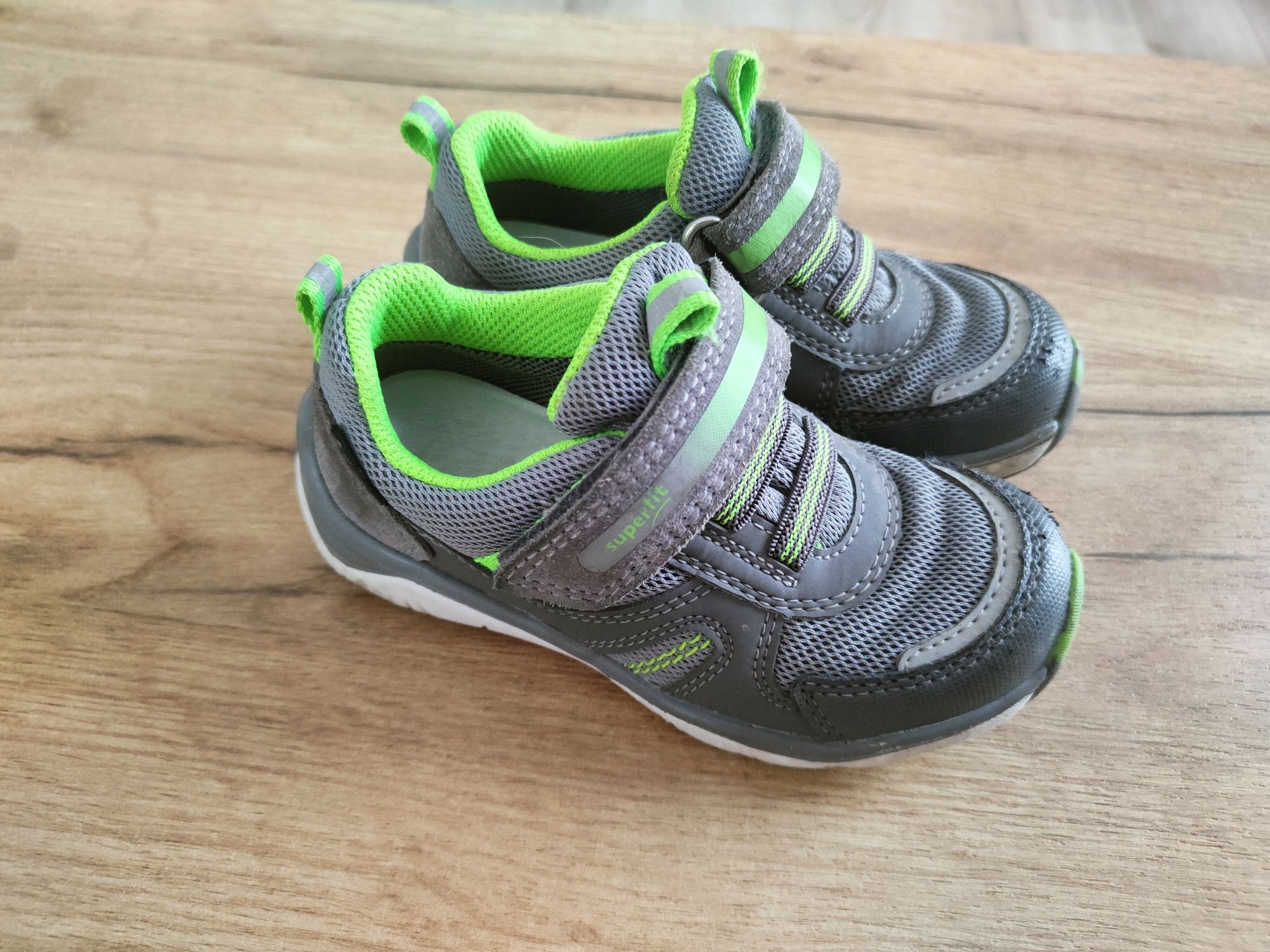 Buty Superfit 25 na rzepy sneakersy półbuty