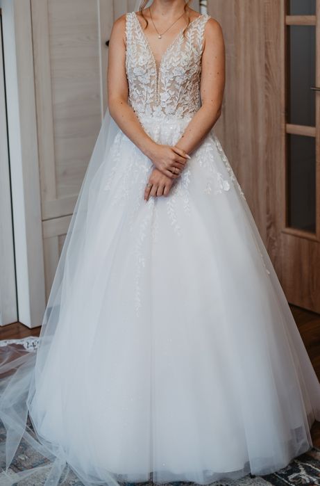 Suknia ślubna w kształcie litery A