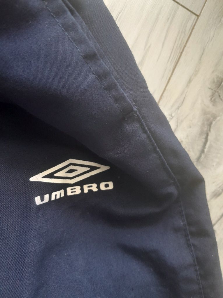 Spodnie dresowe umbro 152