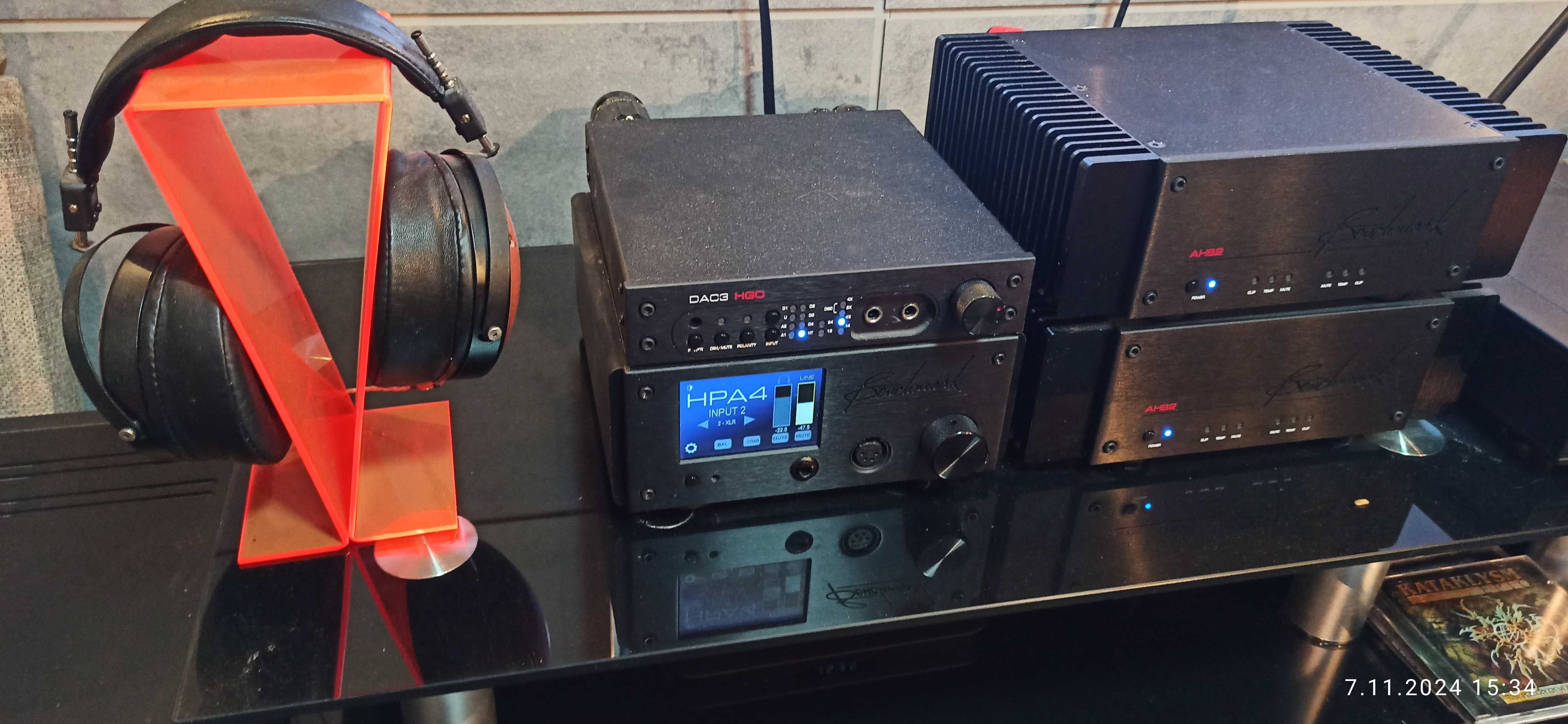 Benchmark hpa 4 pre + benchmark ahb 2    2 sztuki