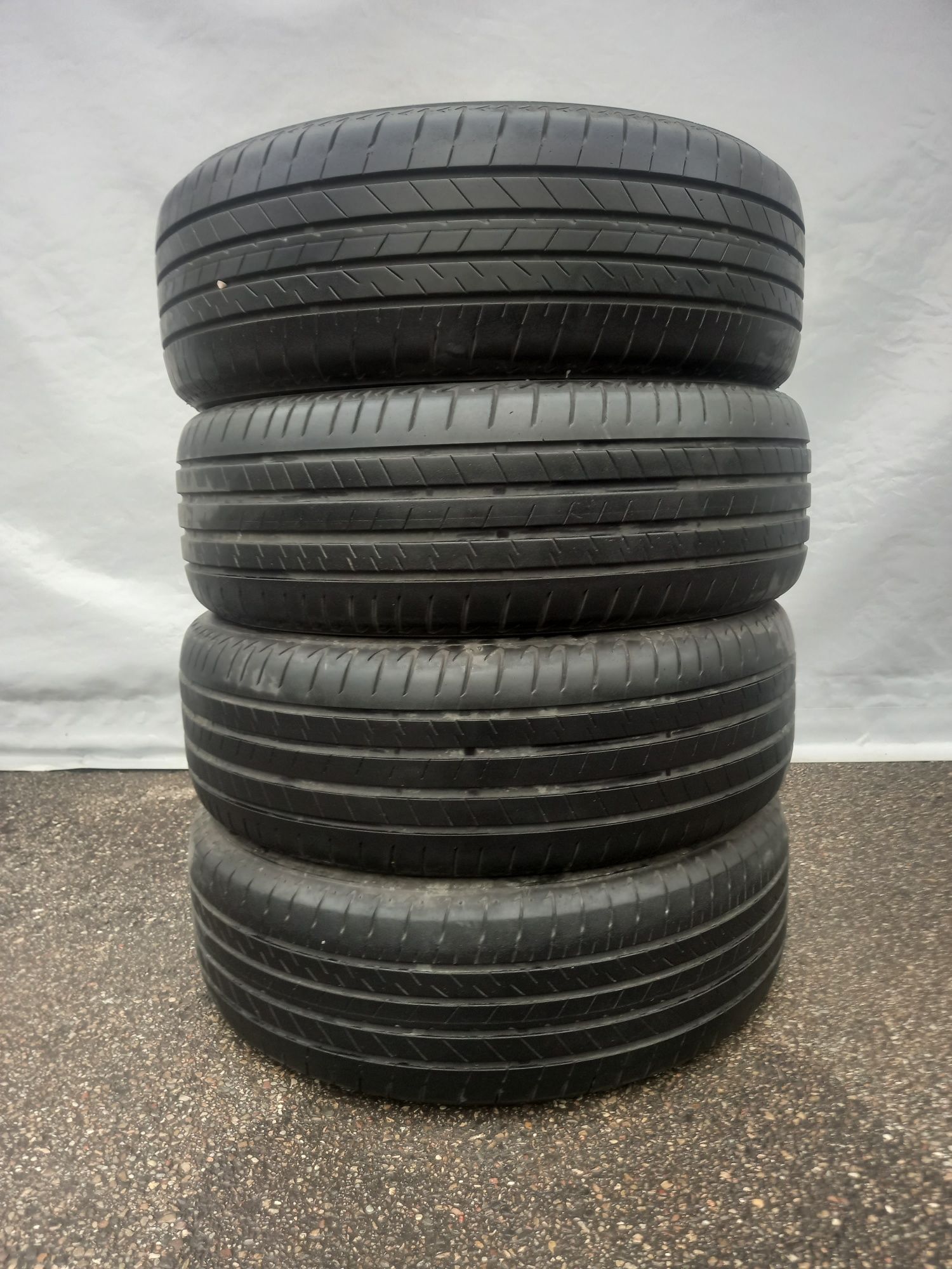 Opony letnie Bridgestone 225/60/18