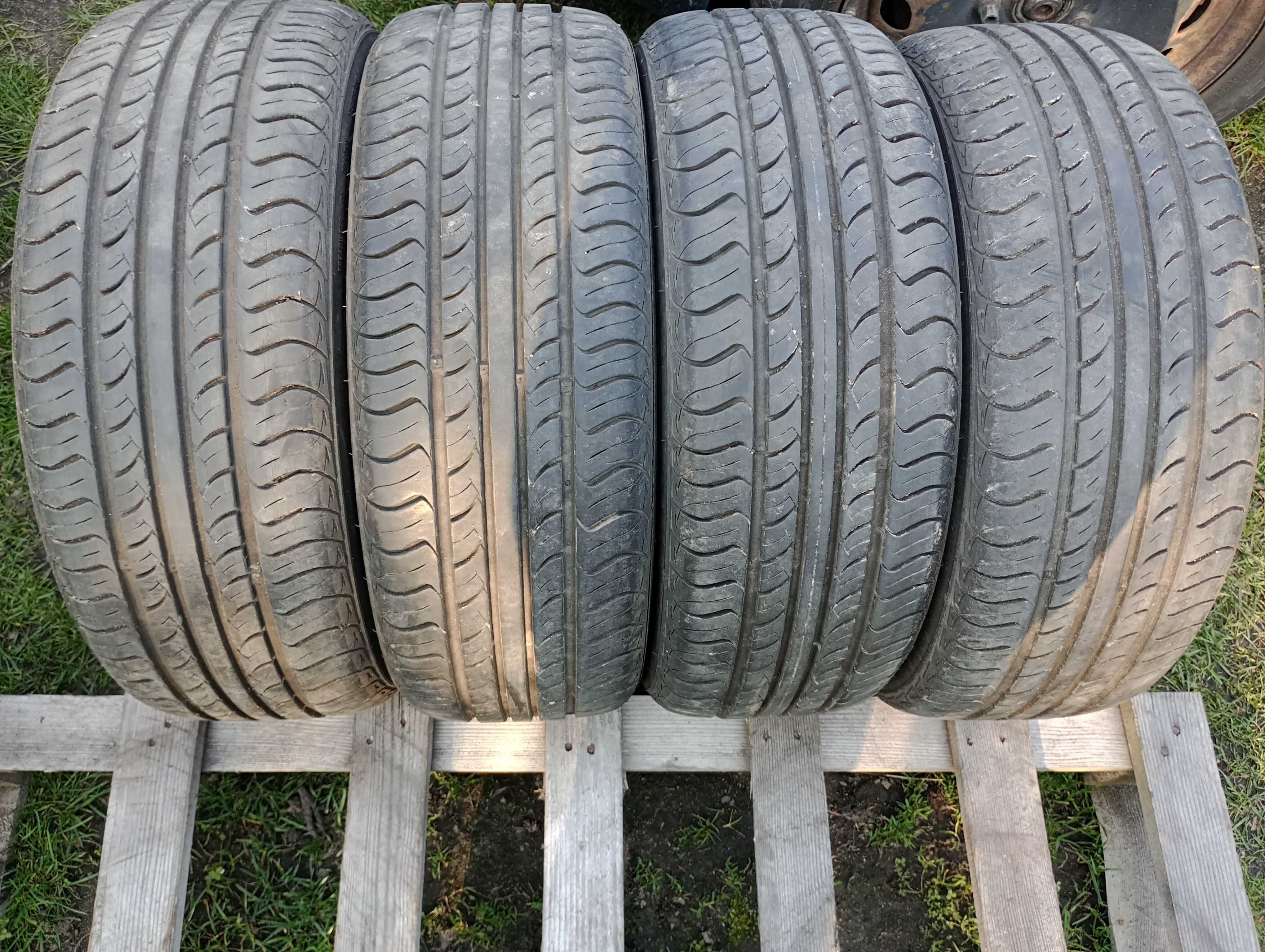 Opony letnie 195x55 R15 ROADSTONE lato 195/55/15 - komplet 4 sztuki