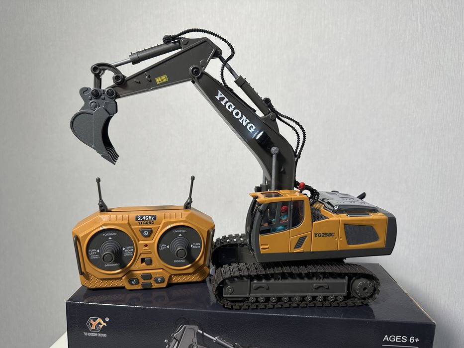 Дитяча іграшка екскаватор на радіоуправлінні (экскаватор на пульте)