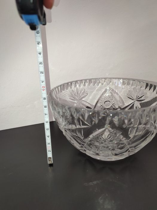 Kryształowa misa z okresu prl