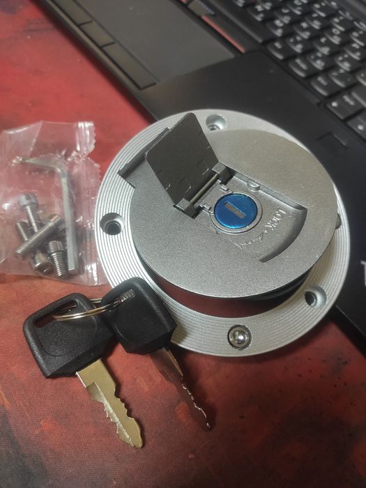 Крышка бака врезная