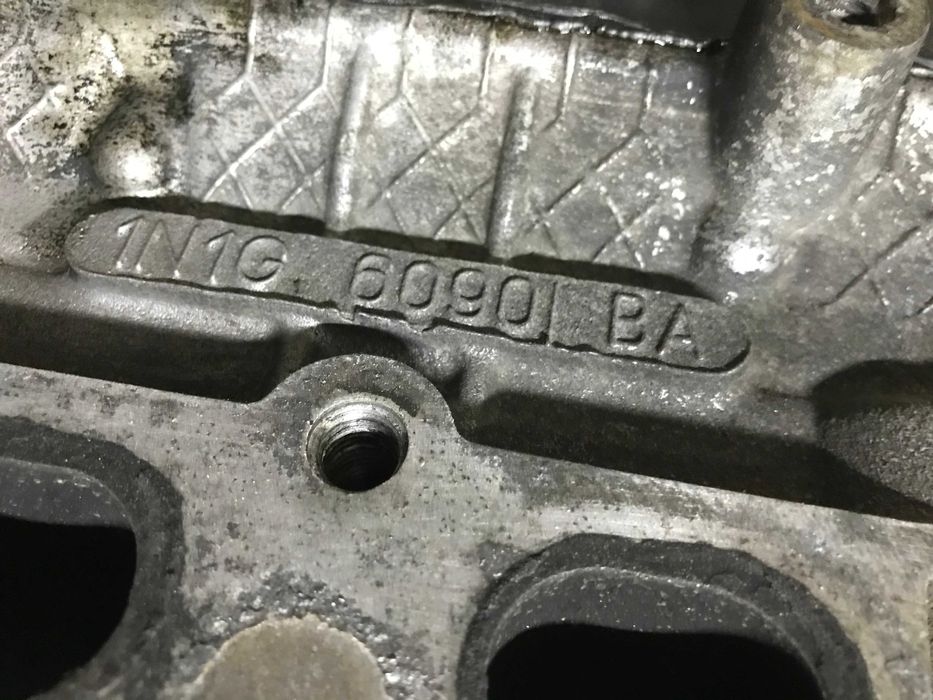 ГБЦ головка блока циліндрів Ford Focus MK1 Fiesta Fusion 1.6 БЕНЗИН.