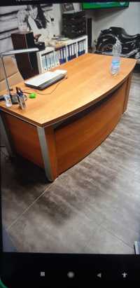 Biurko w kolorze jasny brąz