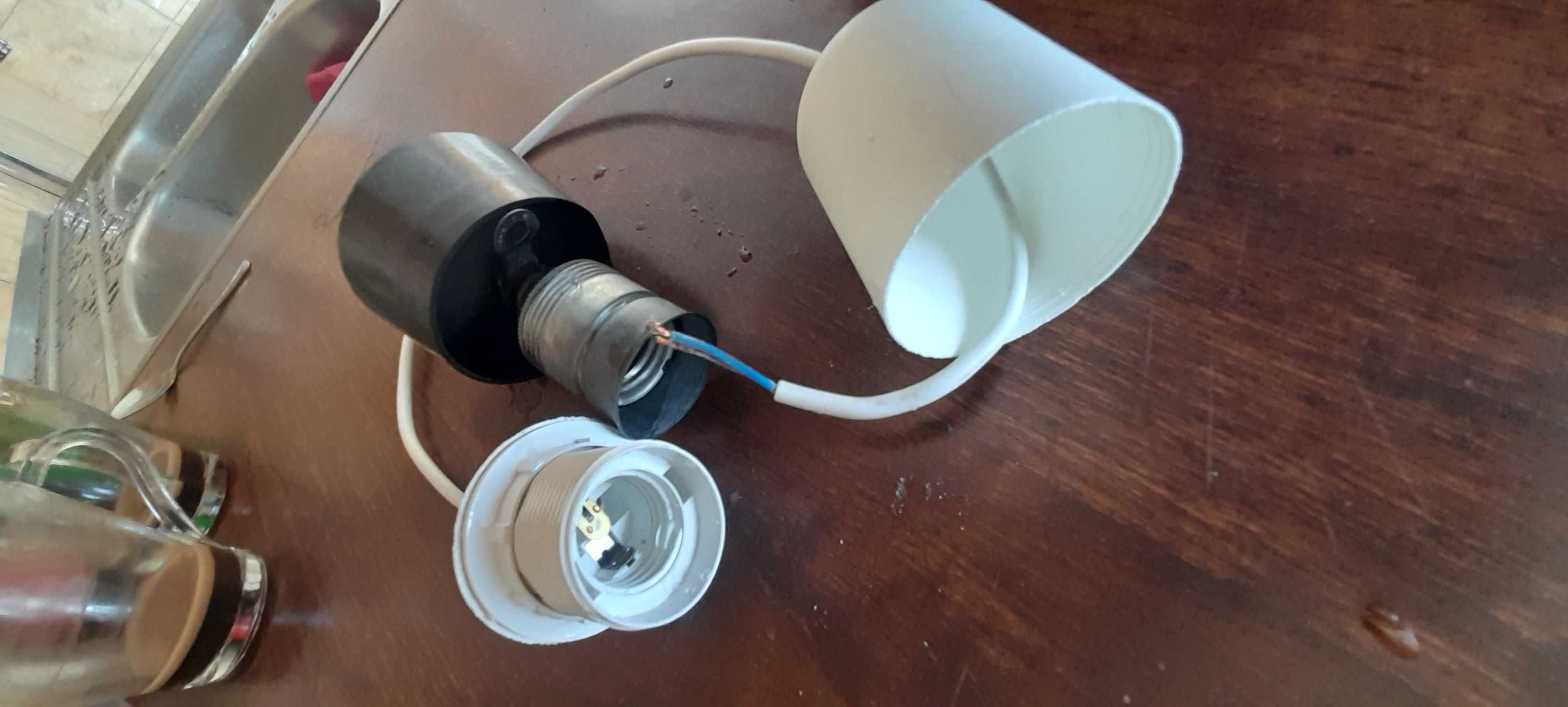 Lampa-zawiesie do klosza 2 szt za 8 zł