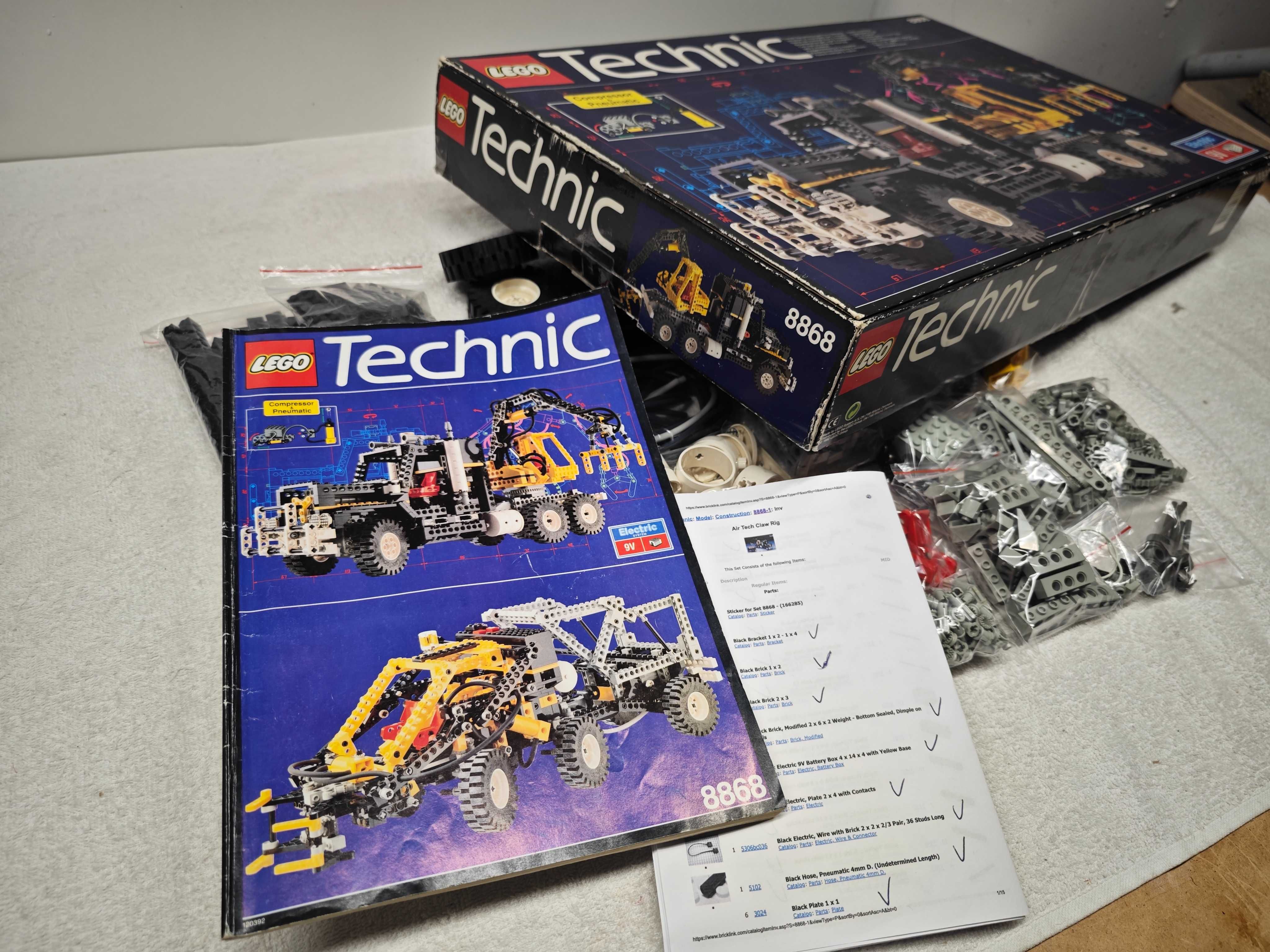 Lego Technic 8868 "Air Tech Claw Rig"; 1992; [83]