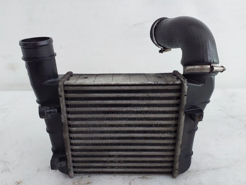 Radiador do intercooler AUDI A4 Avant (8E5, B6)