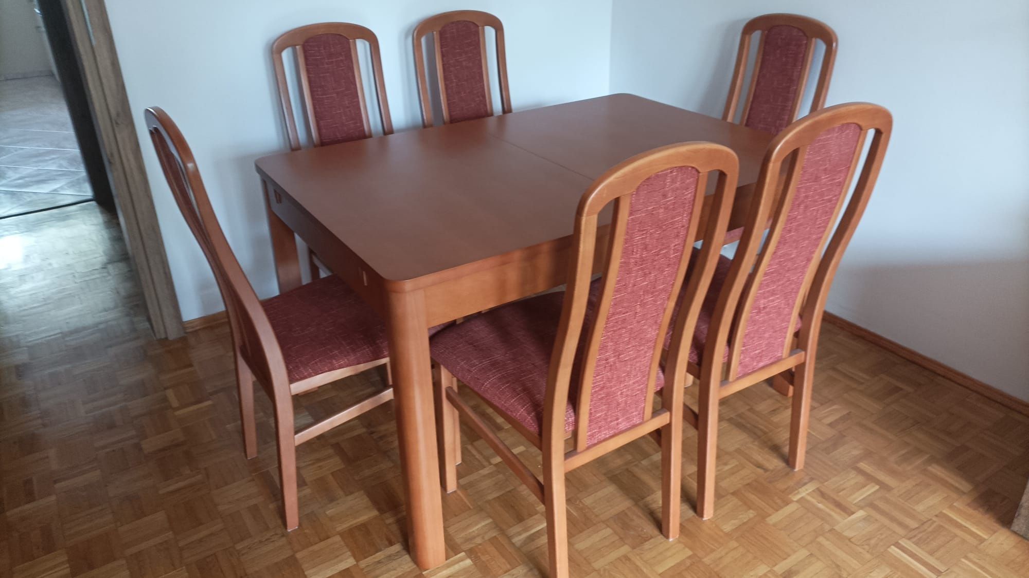 Stół + krzesła drewniane