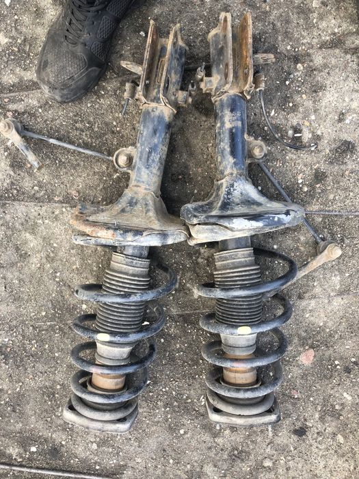 Задні стойки в зборі з пружинами hundai tucson кіа спортейдж 04-10p