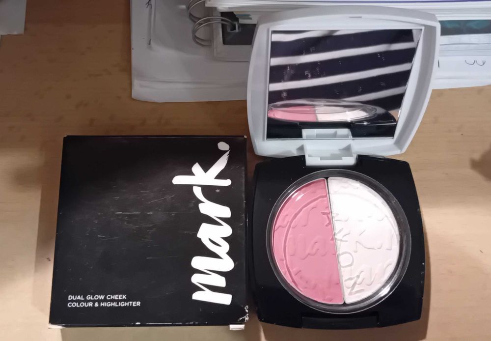 Duet do modelowania twarzy Mark z Avon!