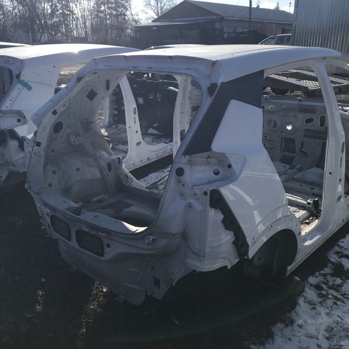 Четвертина Chevrolet bolt euv