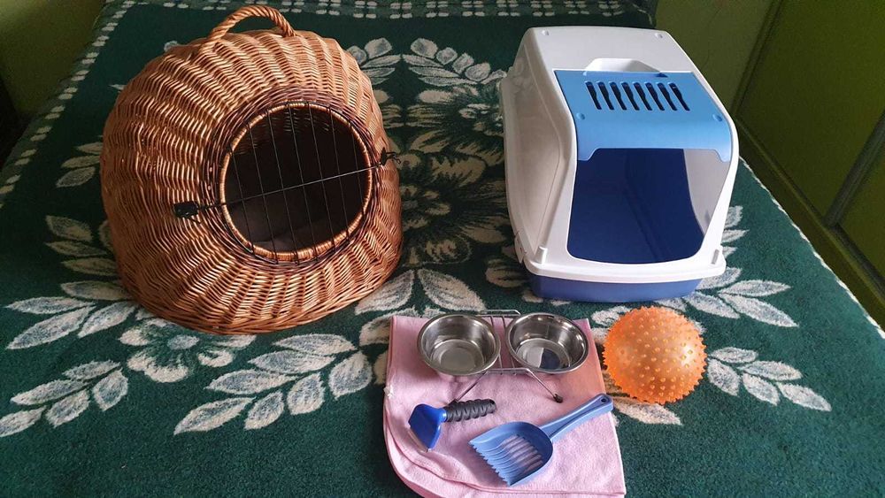 Wiklinowy duży transporter i kuweta dla kota w zestawie