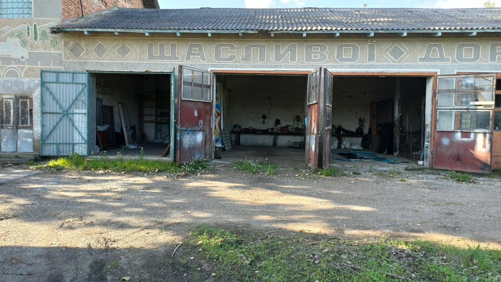 Виробниче приміщення 108.5м.кв, три бокси з ямою та під кран балку