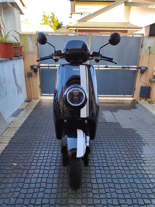 Scooter Elétrica NIU N-Pro - Edição Limitada