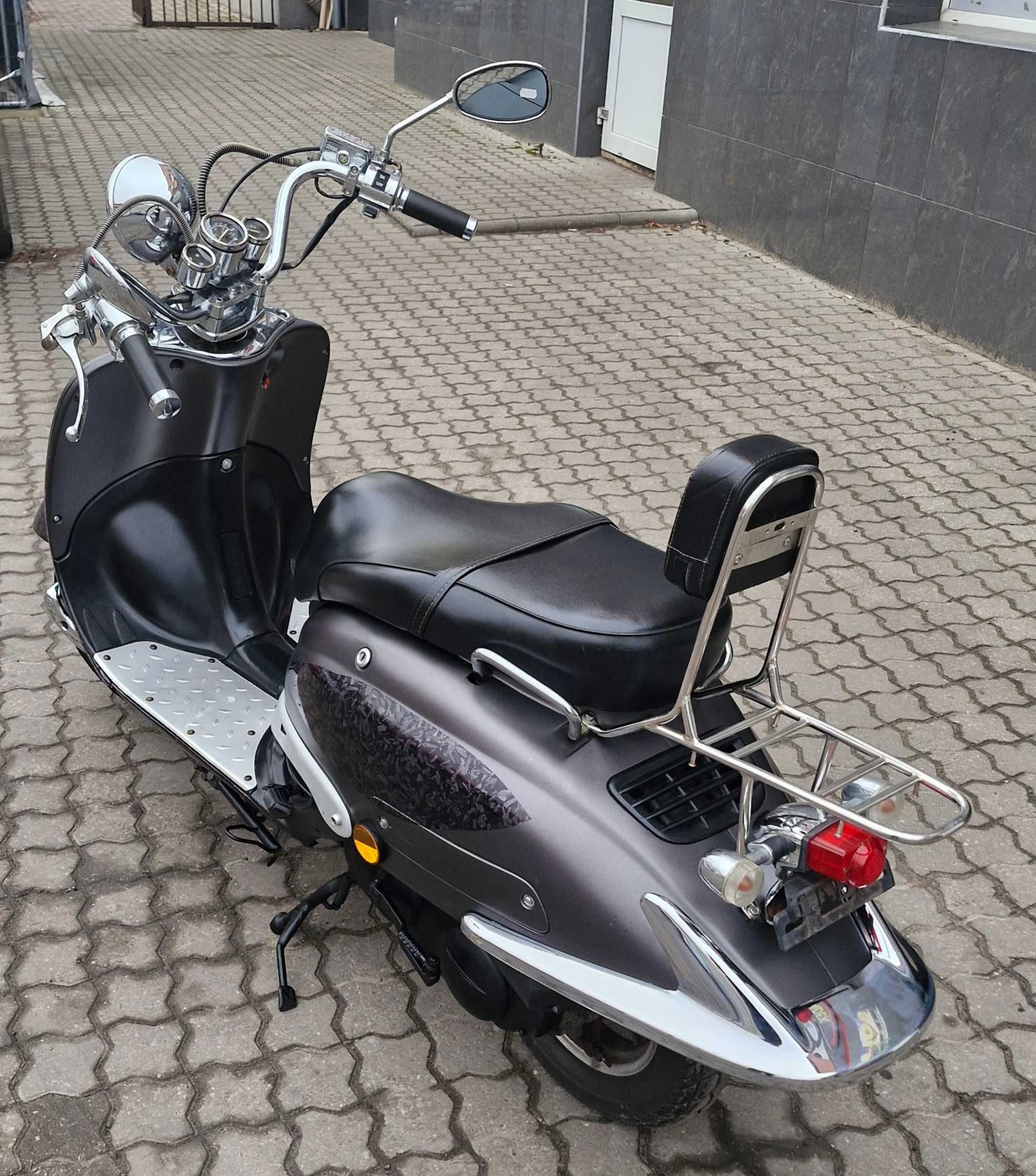 Skuter Znen Retro 50 , 2008r.   "" IMPORT HOLANDIA""