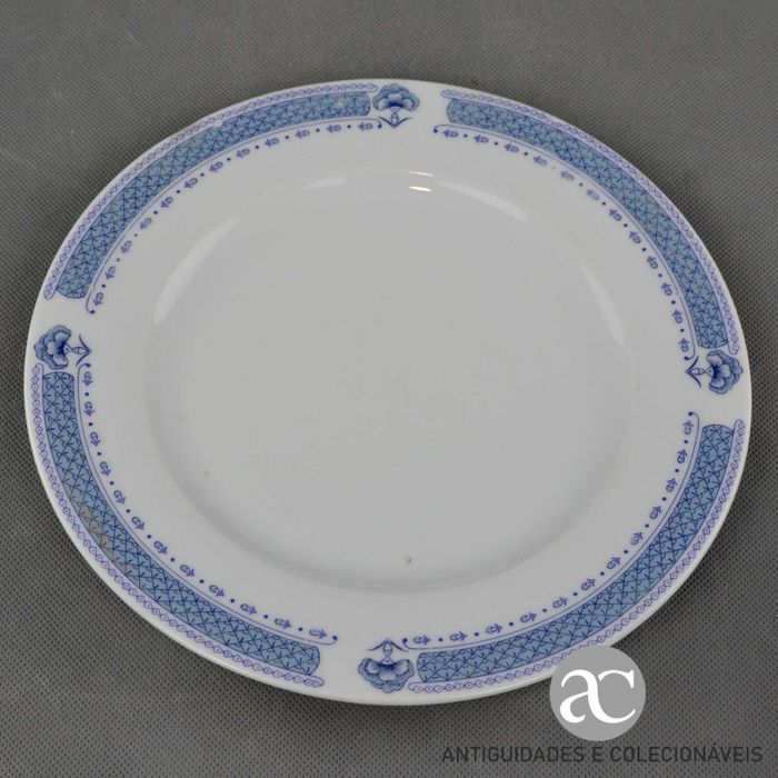 Conjunto de 3 pratos Porcelanas JDR