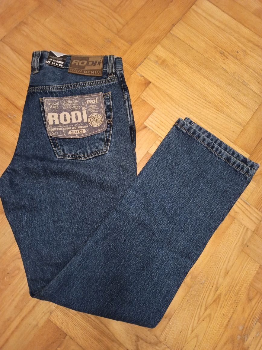 Spodnie jeansowe, porządny, grubszy jeans. Rodi jeans.