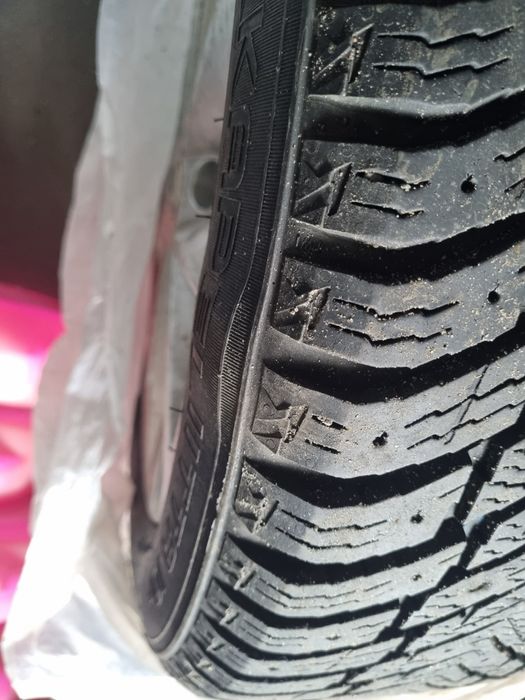 Зимові Nokian hakapelitta 205 55 R17 - 2000грн за всі