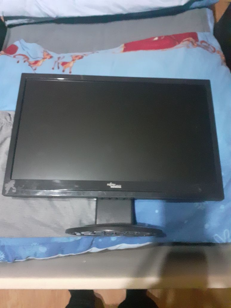 Monitor 19" SIEMENS FUJITSU AMILO LL 3190T 75Hz 1366 x 768