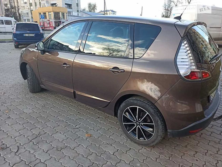 Продам Renault Scenic 2012 (BOSE комплектація)