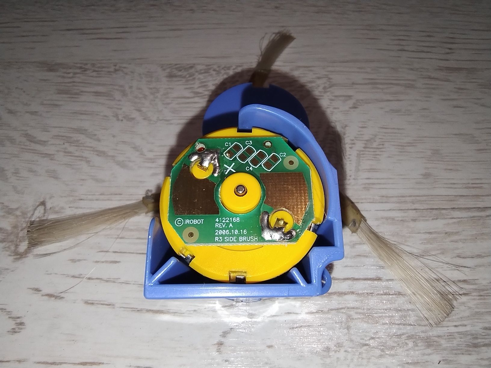 Moduł szczotki bocznej ze szczotką Irobot Roomba 555