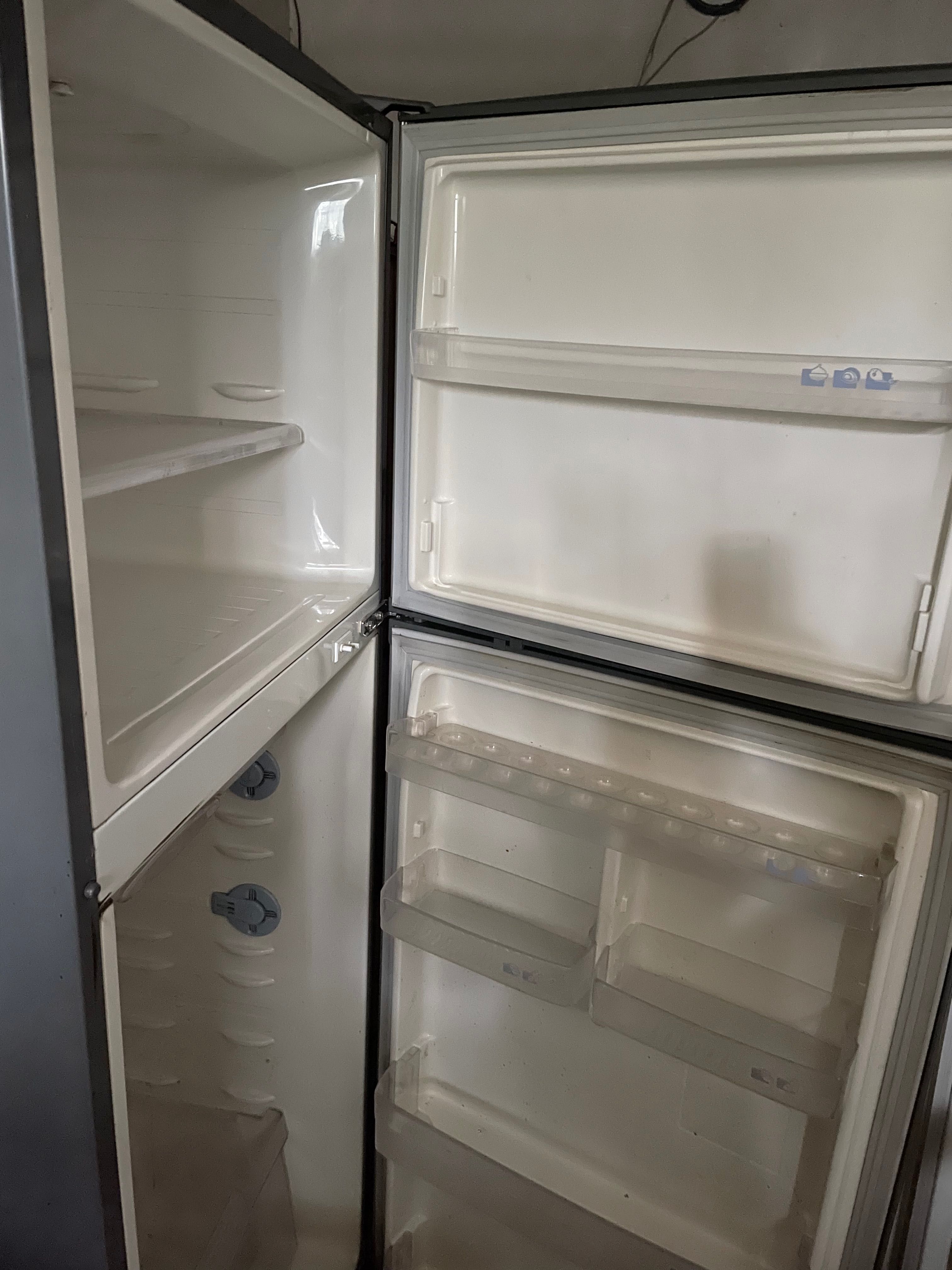 Продам холодильник»Samsung” No Frost сухой заморозки