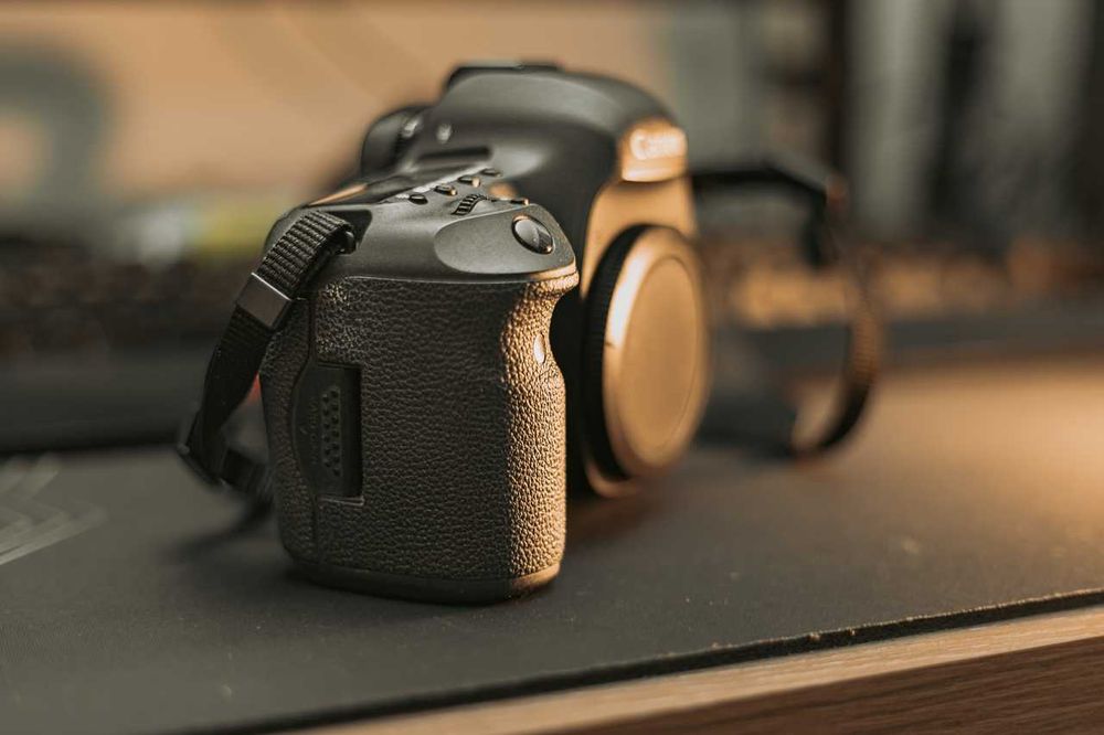 Canon EOS 5D Mark III – Corpo (usada, funcionamento impecável)