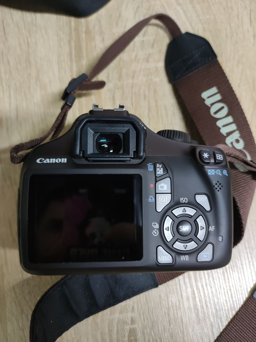 Продам Canon 1100D