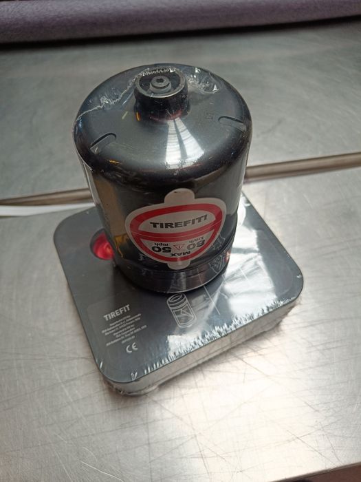 Tirefit zestaw naprawczy do kół Kompresor Uszczelniacz BMW Mercedes