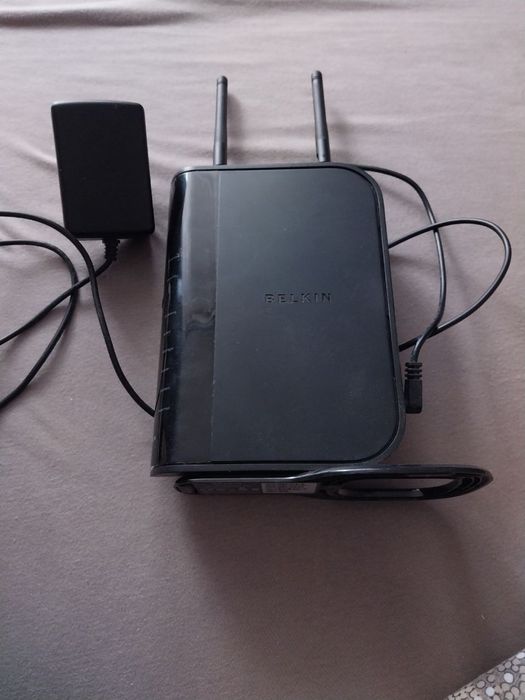 Роутер Belkin f5d8235 4 v1