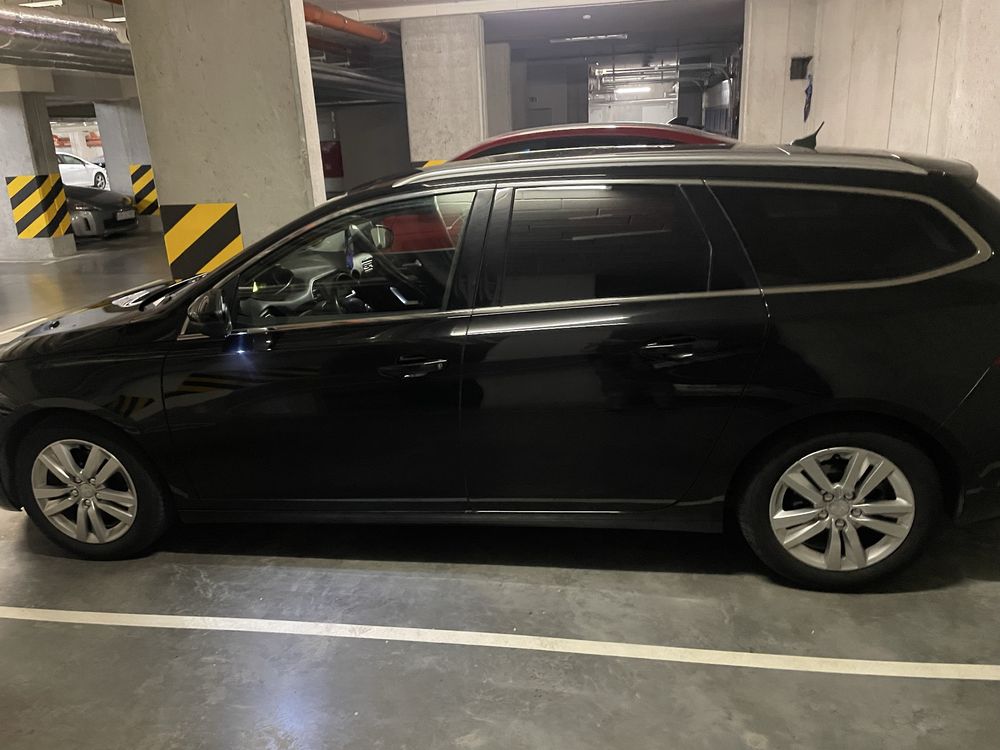 Peugeot 308 z 2014 r.
